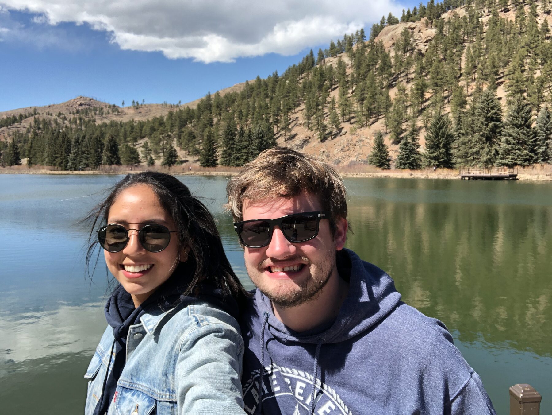 Paula and Felix by a mountain lake