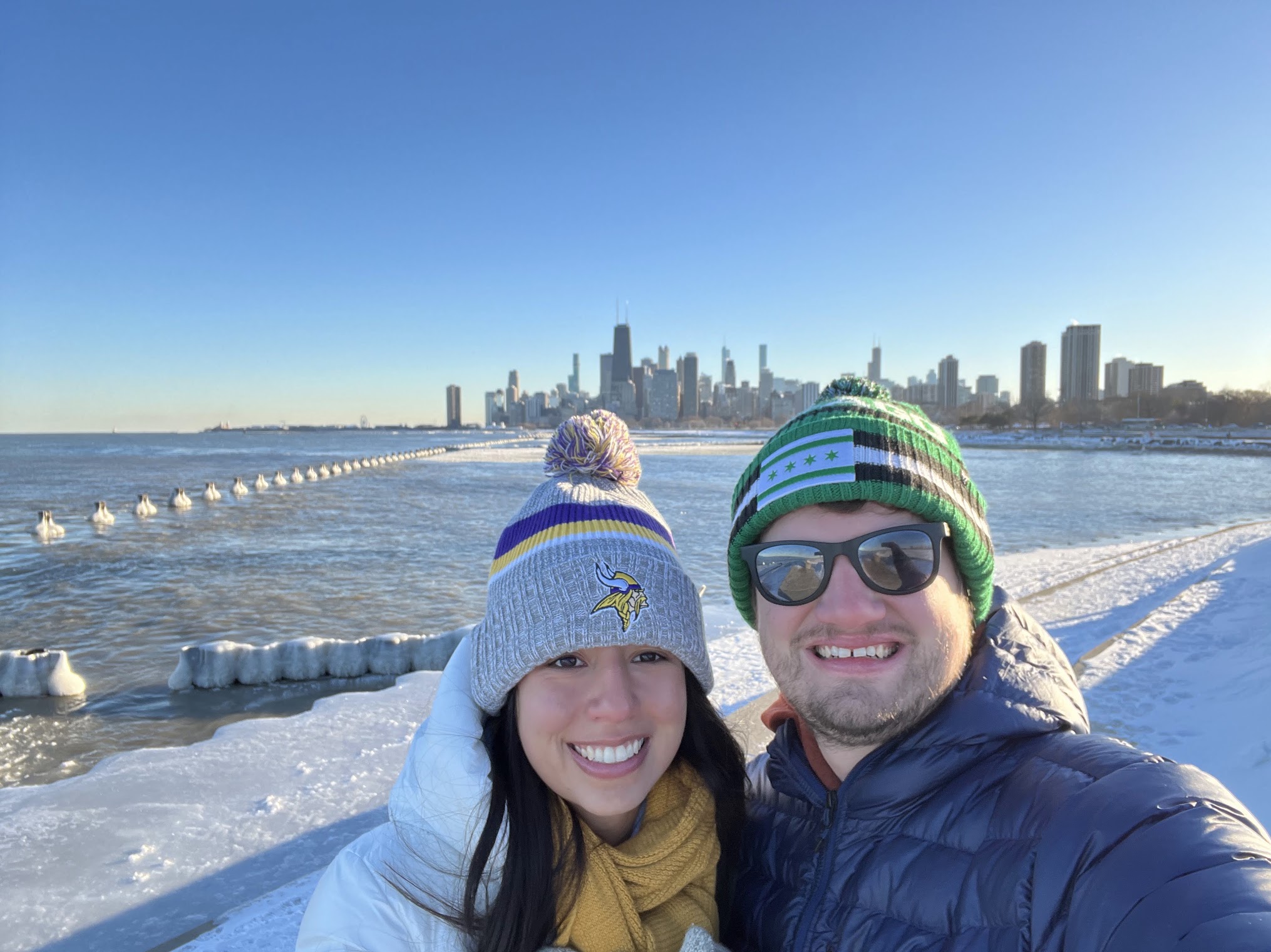 Paula and Felix in snowy Chicago by the lake